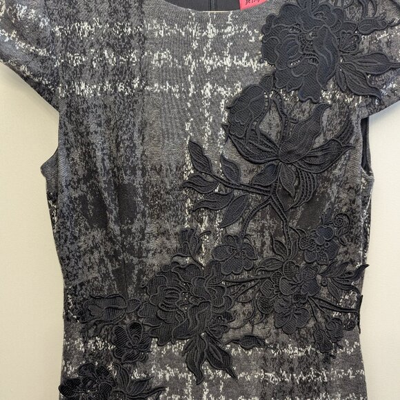 Betsy Johnson Pencil Dress Size 4 Grey Black Floral EUC - Picture 3 of 7